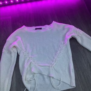 A cut nice stich top good for falll